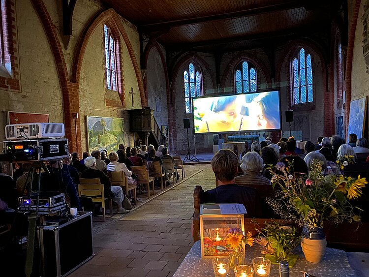 Starke Stücke Filmabend in der Kunstkirche Eickelberg bei Bützow